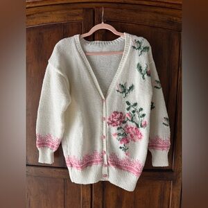 Vintage Cream and Pink Knit Floral Cardigan with Rosette Buttons 💗 Sèzane Vibes